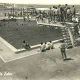 Una foto degli anni 50 ritrovata sul web ci mostra una grande piscina piastrellata su cui si ergeva quel trampolino (ora non pi� esistente) che dava il nome al posto (foto tratta dalla pagina facebook "Bari...tanto tempo fa")